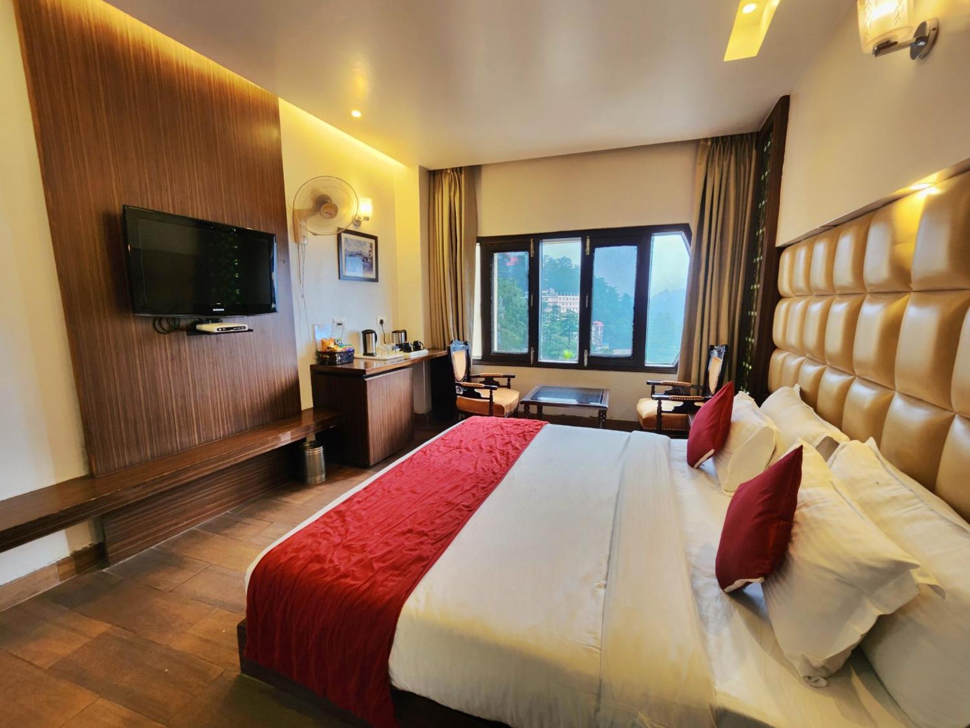 Hotel Surya Shimla Buitenkant foto