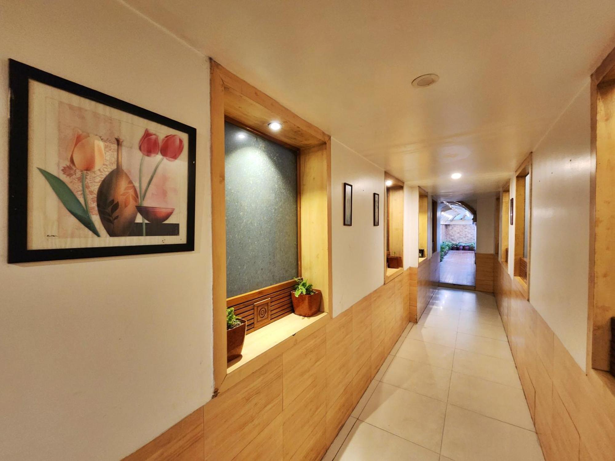 Hotel Surya Shimla Buitenkant foto