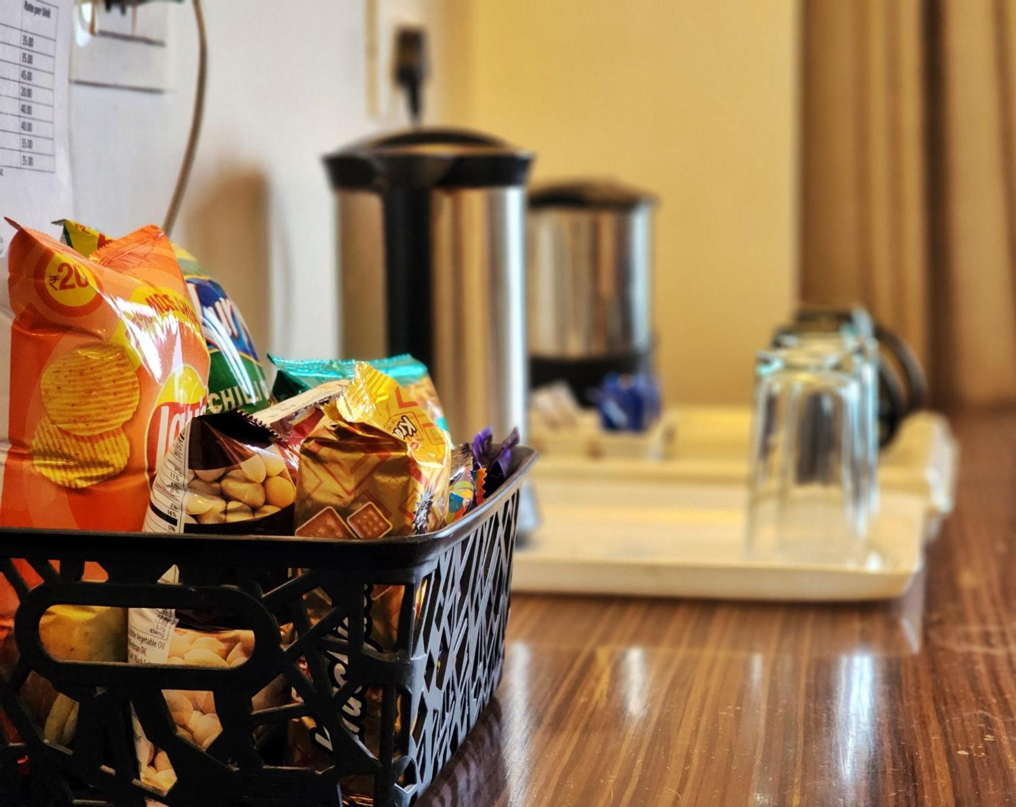 Hotel Surya Shimla Buitenkant foto