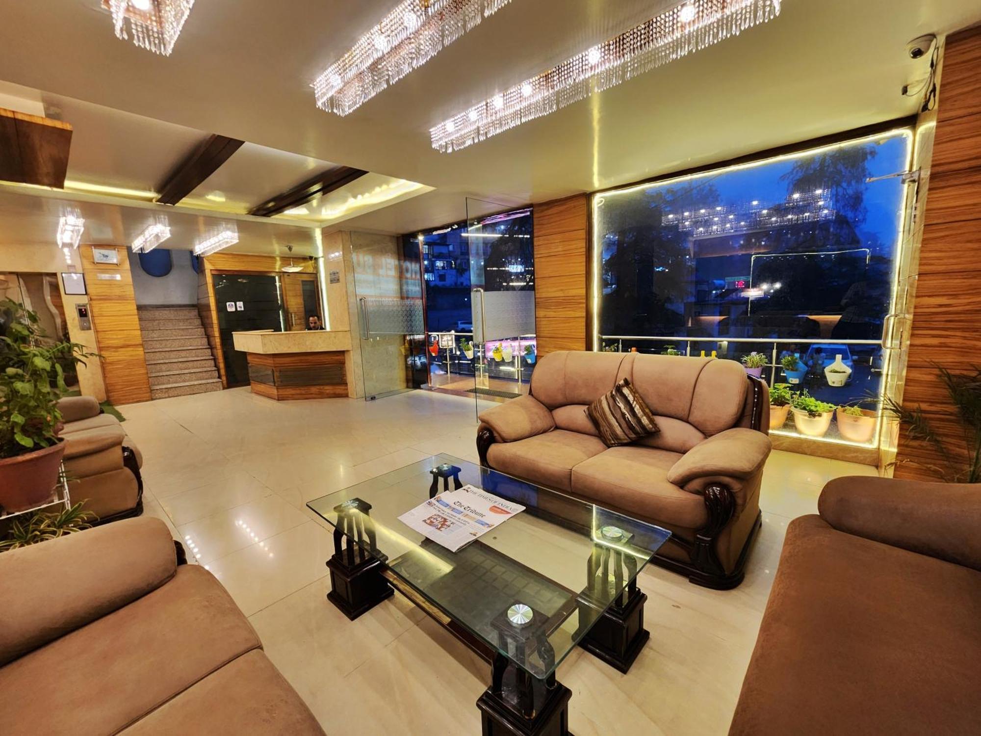 Hotel Surya Shimla Buitenkant foto