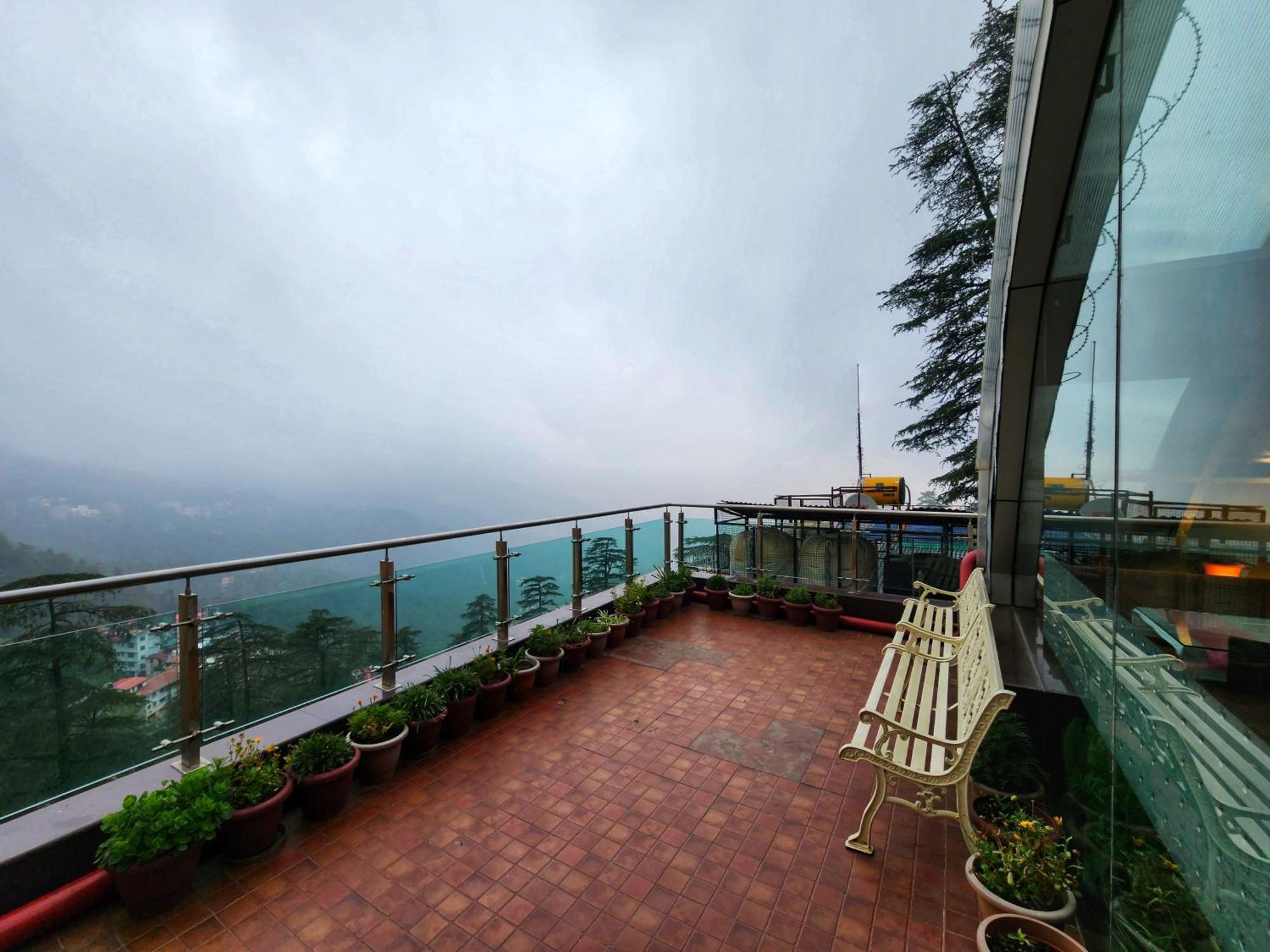 Hotel Surya Shimla Buitenkant foto