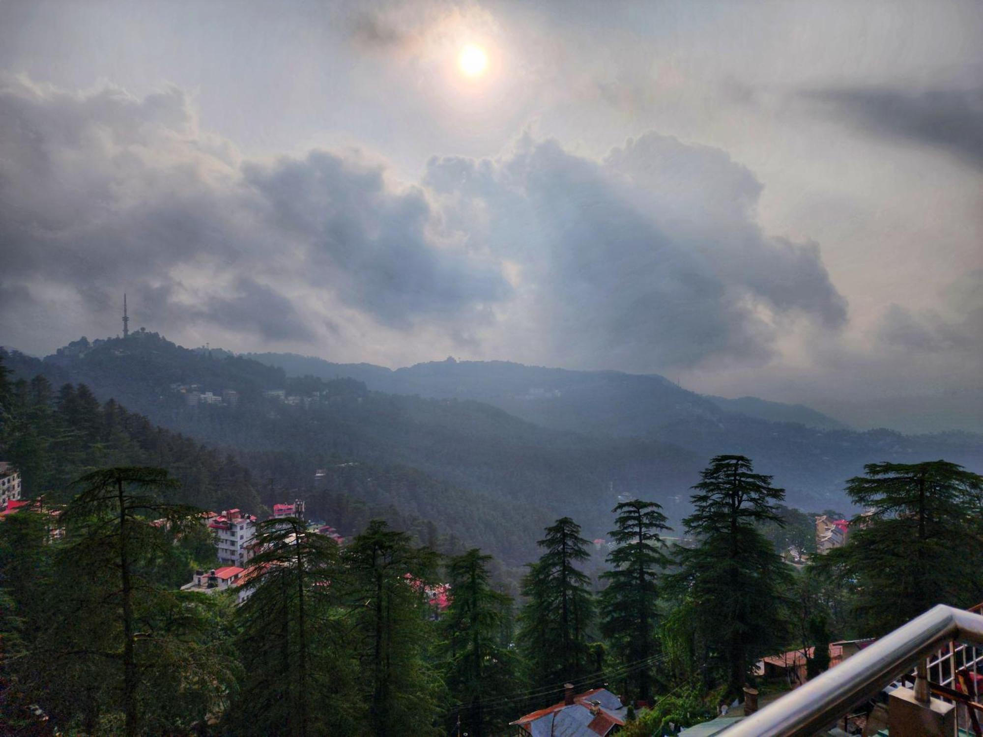 Hotel Surya Shimla Buitenkant foto