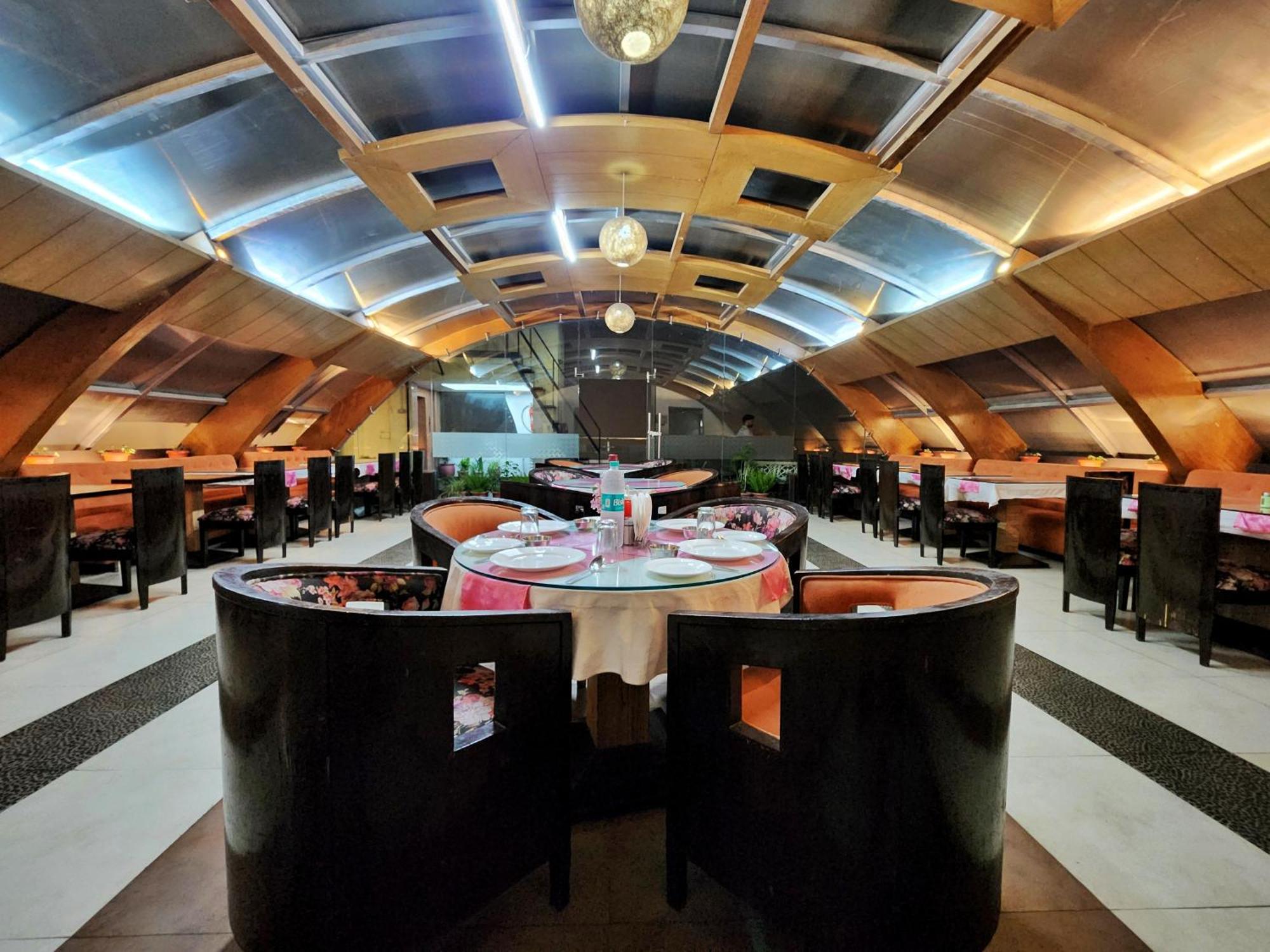 Hotel Surya Shimla Buitenkant foto
