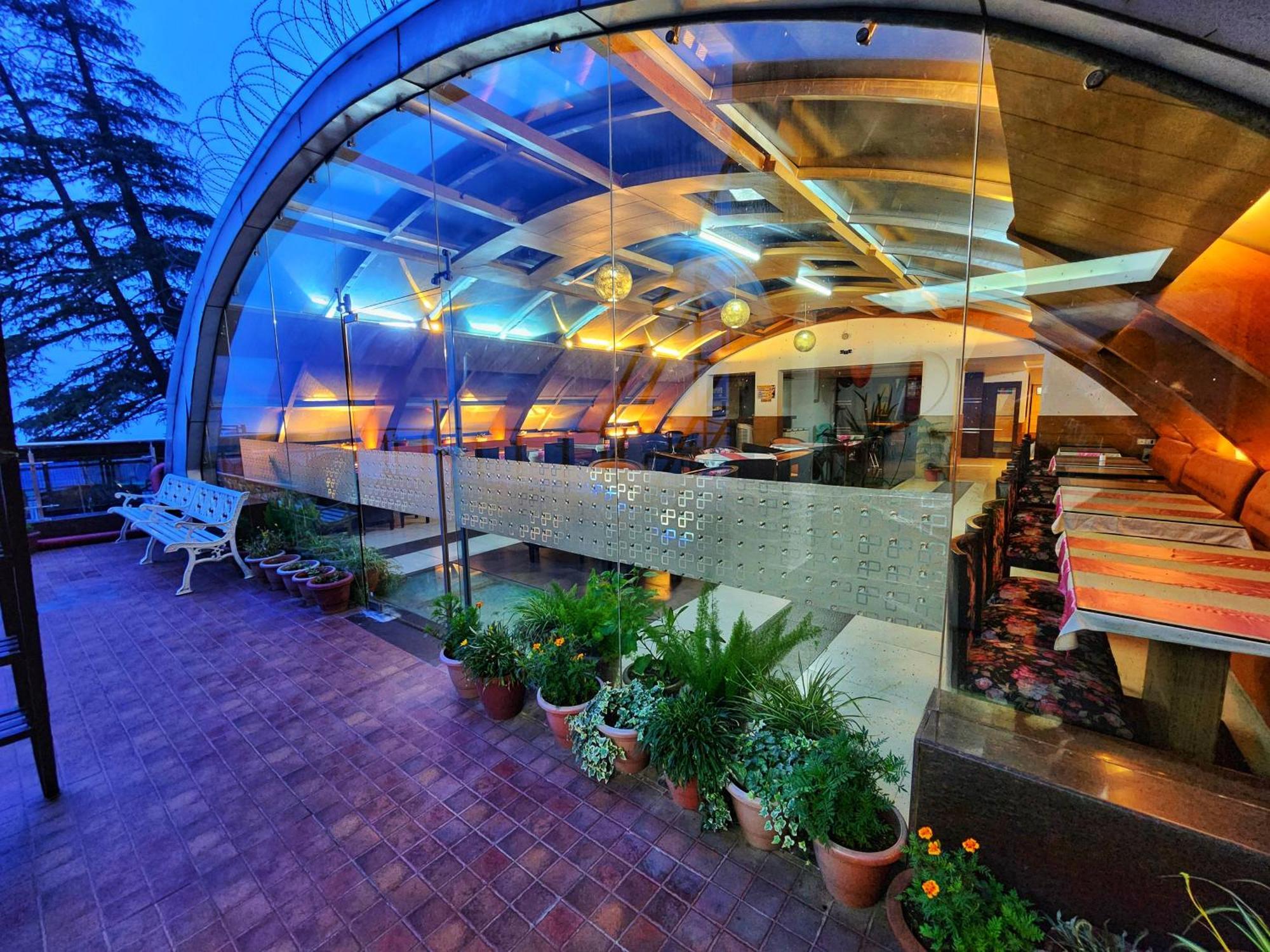 Hotel Surya Shimla Buitenkant foto
